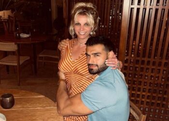Sam Asghari posta vídeo para confirmar que continua com Britney Spears