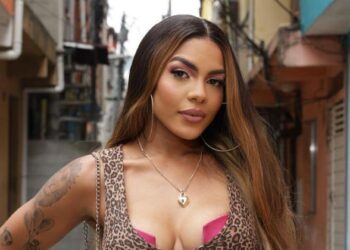 Tays Reis relembra prejuízo após deixar Banda Vingadora e descarta entrar na Justiça