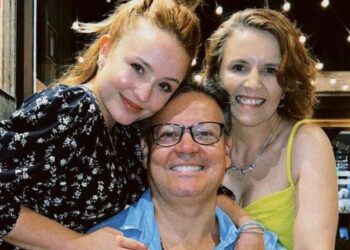 Mãe de Larissa Manoela será investigada pela polícia do Rio de Janeiro