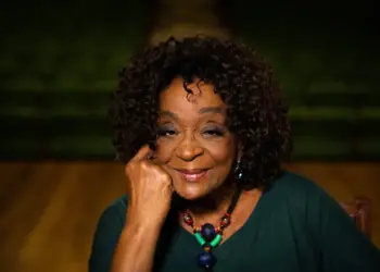 Morre atriz Léa Garcia, que receberia homenagem com Troféu Oscarito no Festival de Cinema de Gramado nesta terça