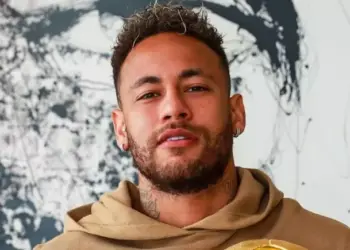 Imprensa internacional detona Neymar após flagra em balada