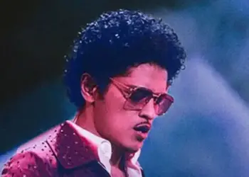 Bruno Mars cancela show que faria em Israel e consegue deixar país em segurança