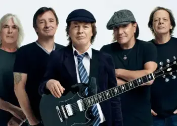 AC/DC vem ao Brasil em 2024, diz jornalista