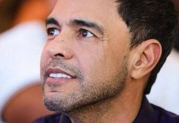 Zezé Di Camargo tem contas penhoradas por dívida de faturas de água