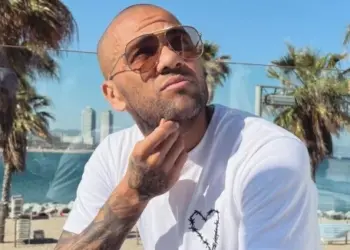 Defesa de Daniel Alves prevê derrota em audiêcia por estupro e tenta última cartada para amenizar pena do jogador