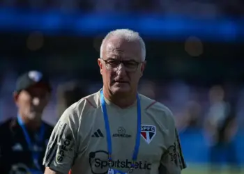 Empresária reclama do Cruzeiro do Neymar: ‘Ambiente impróprio para menores’